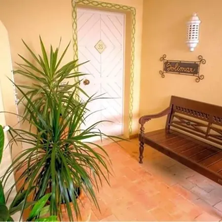 Sleeps 4 Pool Air Con Wifi